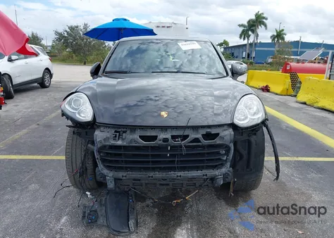 2017 Porsche Cayenne Platinum Edition z USA, uszkodzony, nr VIN WP1AA2A26HKA82909